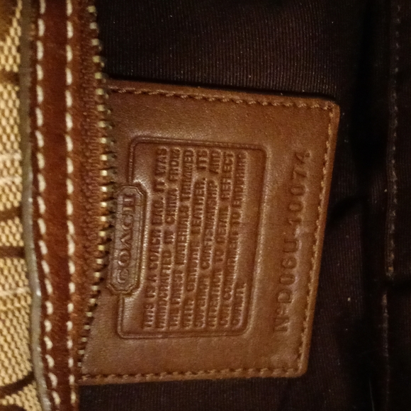 Coach Hand Bag - Picture 4 of 4